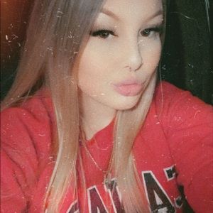 Meet your Posher, Hailey